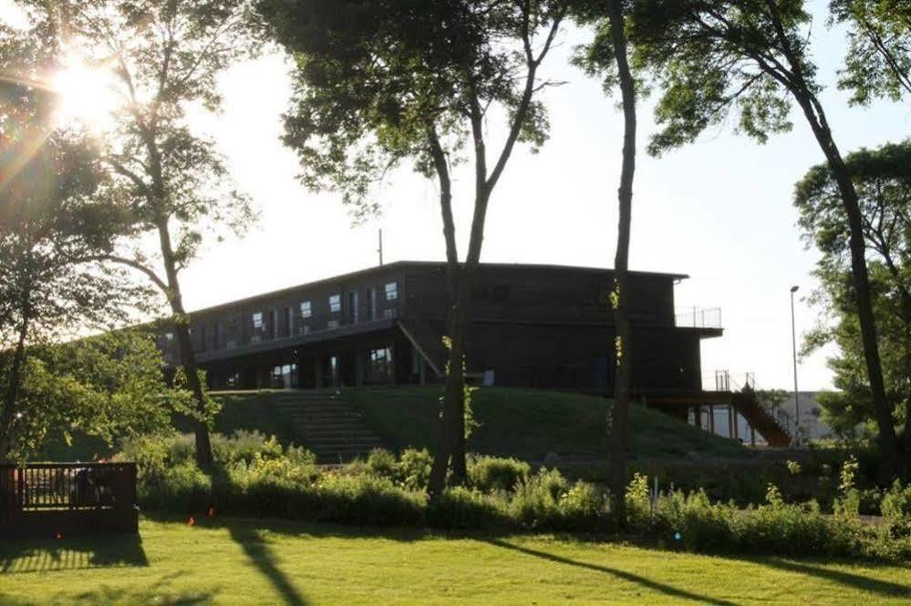 Okoboji Commons Hotel Kültér fotó